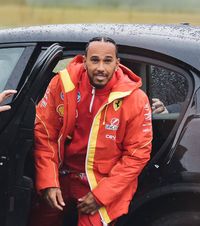 Hamilton a făcut accident Pilotul Ferrari a intrat cu monopostul  într-un parapet , în timpul testelor de la Barcelona