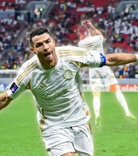 „Cel mai complet jucător”   Cristiano Ronaldo  s-a comparat cu Messi, Pele și Maradona și a concluzionat: „Nu am văzut pe nimeni mai bun decât mine!”