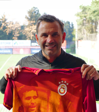 „Hagi a fost cel mai bun exemplu”  Interviu exclusiv cu Okan Buruk , fostul coleg de echipă al lui Gică Hagi, acum antrenor principal la Galatasaray 