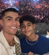 „Va afla adevărul”   Cristiano Ronaldo  i-a promis fiului său, Cristiano Jr, că-i va dezvălui secretul vieții sale