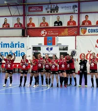 „Buget prea mare!”  Primarul din  Cisnădie  a supus dezbaterii publice fondurile echipei de handbal feminin, iar cetățenii cer diminuarea lor: „Orașul are alte nevoi”