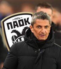 Căderea lui PAOK Analiză GOLAZO.ro.  FCSB a avut șansă . Echipa lui Lucescu s-a transformat în acest sezon. În rău