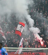 „Viciere de rezultat” Fanii lui Dinamo cer o atitudine dură a conducerii față de  arbitrajul din derby : „Dacă era Borcea, se spărgeau difuzoarele!”