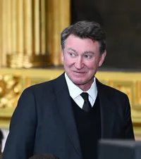 „Un sabotor!” Val de dispreț în Canada față de  Wayne Gretzky , bun prieten cu Trump, care vrea să anexeze țara vecină: „Tăcerea lui e un răspuns”