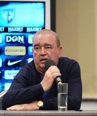 Conferință cu „săgeți”   Gigi Nețoiu lămurește zvonul  fuziunii cu Steaua , primele de Liga 1 + atac la Bălănescu, Kovesi, Băsescu