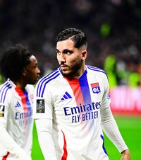 Vine „copilul teribil” FCSB înfruntă cel mai valoros tânăr lansat de Lyon de la Benzema:  „Când e la maximum, nu putem pierde”