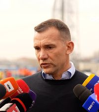 „Oportunitate uimitoare”   Andriy Shevchenko , prezent alături de oficialii FRF la proiectul lui Burleanu: „Solidaritatea românilor, un mare noroc pentru noi”