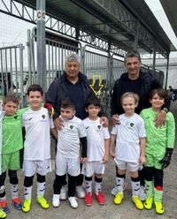 În vizită la Academia Dinamo  Răzvan și Mircea Lucescu , moment special cu juniorii: „Au fost înnebuniți de bucurie!”