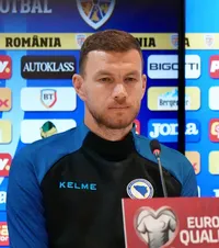 „România e favorită”   Edin Dzeko  și selecționerul Bosniei au prefațat meciul cu „tricolorii”: „Nu va fi ușor împotriva noastră”