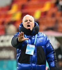 „E cel mai bun vârf” Șumudică, laude pentru Denis Drăguș, după golul cu Fenerbahce:  „E numărul 1... nu că e finul meu”