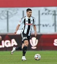 „Șumudică spune multe”     Iulian Cristea  atacă, înainte de Rapid - U Cluj: „De ce n-a zis de meciul tur, când n-au atins mingea?”