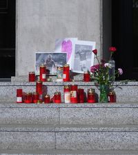 Omagiu pentru Boupendza    VIDEO & FOTO:  Fanii lui Rapid au amenajat un loc lângă stadion   în memoria  fostului jucător din Giulești