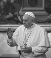 Papa Francisc a murit  Suveranul Pontif avea 88 de ani și   a iubit sincer fotbalul,  pe care îl considera „un antidot la subiectivism și la egoism”
