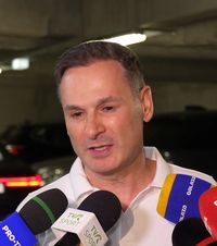 Revine Negoiță?  Fostul patron al lui   Dinamo  a fost în tribune și la meciul cu Craiova: „Sunt deja implicat”