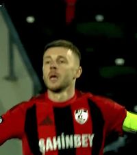 Maxim,   golazo  în Turcia  Internaționalul român   l-a lăsat fără replică  pe portarul lui Fenerbahce