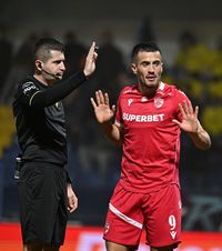 Selmani, ținta arbitrilor  Atacantul lui Dinamo critică arbitrajul din Liga 1:   „Au ceva împotriva mea.  Înaintea fiecărui meci vin la mine”