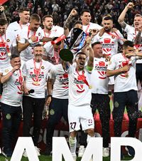 Refuză trofeul  FCSB poate fi campioană luni, dar   nu vrea să primească titlul cu Dinamo!  GOLAZO.ro a aflat motivul și data ceremoniei 