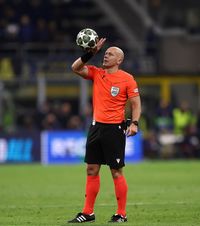  „Comentarii stupide”    Arbitrul Marciniak  a reacționat după criticile primite din partea Barcelonei: „Nu am făcut rău nimănui”