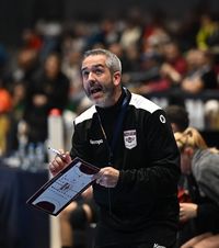 Rapid și-a concediat antrenorul    David Ginesta  pleacă după un sezon dezastruos » OFICIAL: cine îi ia locul