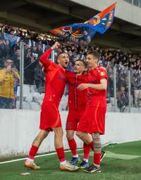 FCSB se ține de cuvânt  Deja campioni,   roș-albaștrii joacă serios  cu U Cluj și câștigă » Lupta pentru cupele europene se încinge