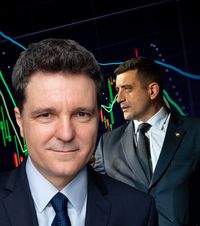 Egalitate Simion - Nicușor Dan     S-a topit toată diferența  între cei doi și de luni dimineața ei sunt creditați cu aceleași șanse