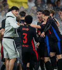 „Specialiști în teatru”  Barca, criticată după ce a luat titlul: „Sufli în ei și cad imediat!”. Sărbătoare oprită de aspersoare +   Felicitările lui Messi