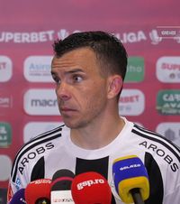 „Era s-o comitem iarăși”  Dan Nistor, după thriller-ul cu Dinamo: „Asta înseamnă să ai caracter” +   Critici pentru Kovacs:  „Penalty 100%”