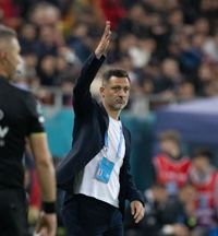 „Rădoi, unul dintre noi”  Reacția fostului căpitan de la FCSB,   după gestul suporterilor  de pe Arena Națională