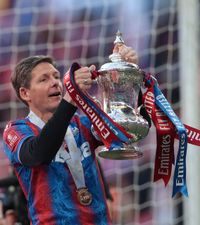 „Pot să-i fiu eu secund?”  Cine este   „regele” de pe Wembley,  antrenorul care l-a învins pe Guardiola în finala Cupei Angliei