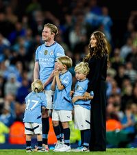 City, la un pas de Liga Campionilor  Trupa lui Pep Guardiola, victorie uriașă cu Bournemouth + Revenirea lui Rodri și   statuie pentru De Bruyne
