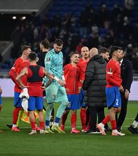 Debutează în ultima etapă   Bifează   primele minute pentru FCSB  în Liga 1 » Se pregătește și un puști de 16 ani