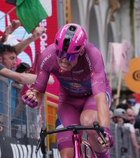 Taifunul danez    Superfinal la sprint în Giro.  Pedersen, a 4-a etapă câștigată. Van Aert nu l-a prins!