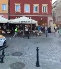 Haos înainte de finală  Suporterii lui   Chelsea și cei ai lui Betis  s-au bătut pe străzile orașului Wroclaw, înainte de ultimul act al Conference League