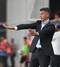 Ovidiu Burcă, la Târgoviște?  Tehnicianul e dorit de   viitorul patron al Chindiei : „Am discutat cu cei care o vor prelua” » Ce spune despre club