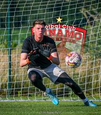 Portar nou la Dinamo   Fotbalistul pierdut de Rapid în urma unei gafe monumentale   a semnat  cu roș-albii