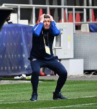 Deadline pentru Oprița   Comandantul CSA Steaua a dezvăluit când se va lămuri   situația antrenorului dorit de Sepsi:   „Dacă nu plătește, rămâne”