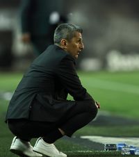 „Lucescu a afectat vestiarul”  Imaginea lăsată de Răzvan la Salonic după cel mai rău sezon cu PAOK.   Problema antrenorului