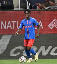 Antwi rămâne la Sibiu  Transfer realizat   în direct ! Dialog între finanțatorul FCSB și Daniel Niculae: „Ajunge mare fotbalist”