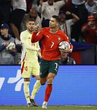 938 and counting    Cristiano Ronaldo,  un nou pas important spre borna celor   1.000 de goluri!  A marcat și în finala Nations League, cu Spania