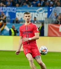 Tănase vrea să doboare giganți  Pe ce adversari a pus ochii starul lui FCSB în   Champions League : „E clar alt nivel” » Cea mai mare temere a jucătorului