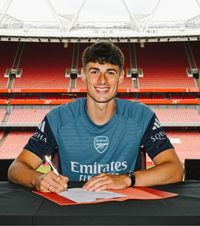 Kepa merge la marea rivală  Portarul spaniol a părăsit-o definitiv pe Chelsea și a semnat cu   Arsenal