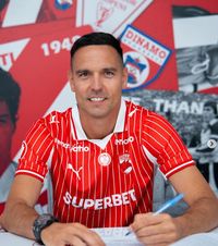 Milanov rămâne la Dinamo!  Jucătorul bulgar   și-a prelungit contractul  cu „alb-roșiii”. Pe ce perioadă a semnat