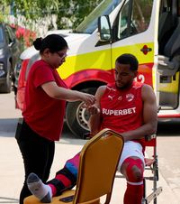 Probleme mari pentru Dinamo!  VIDEO. Sivis s-a   accidentat grav  în meciul cu Tunari » Kopic mai are o singură soluție pe post! Un puști de 19 ani