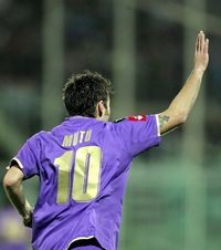 Mutu, acord cu Fiorentina  Antrenorul va colabora cu fosta lui echipă pentru a-și promova   academia de juniori