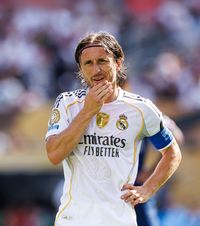 Modric și-a luat adio de la Real  „Președintele m-a tratat mereu diferit” + Cine va prelua   tricoul cu #10