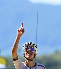 „Cât de dur e sportul nostru!”  Pogacar i-a dedicat victoria tânărului rutier care   a murit în cursă:  „Ce durere poate provoca!”