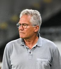 „Trebuie să câștigi și lupta asta!”    Loți Bölöni , mesaj emoționant pentru un fost coleg în stare critică