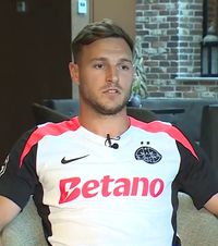 „Sunt fericit să fiu la FCSB”    Dennis Politic  e pregătit să câștige derby-ul cu Dinamo + Alibec: „Sunt meciuri incredibile”