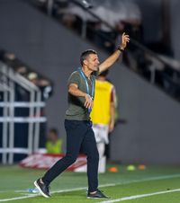 „Asta mă nemulțumește”  Reacția lui   Constantin Gâlcă,  după victoria cu Botoșani + Ce a spus de Baroan