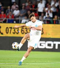 „Politic e foarte obosit”     Patronul FCSB,   detalii de ultimă oră despre jucătorul adus de la Dinamo: „Zice că n-a făcut așa ceva până acum”